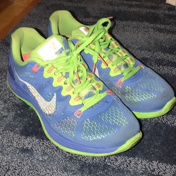 Nike Shoes - Nike sneakers